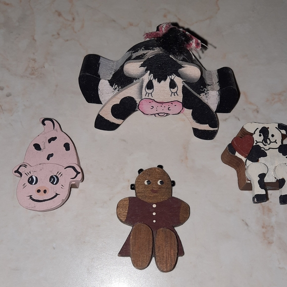 Miniature Wood Trinkets Farm Scene Figurines Cow Pig Shelf Sitters - Picture 3 of 10